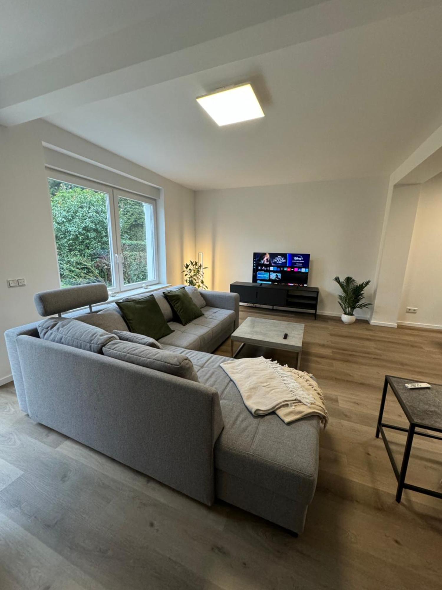 Haus Mit Garten - Kingbett - Wifi - Parkplatz Essen Luaran gambar