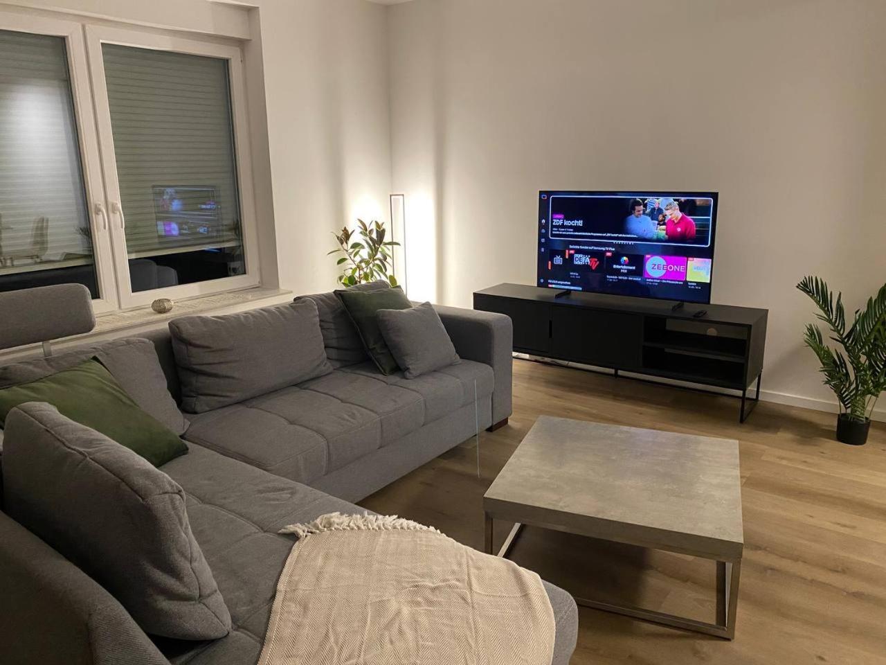 Haus Mit Garten - Kingbett - Wifi - Parkplatz Essen Luaran gambar